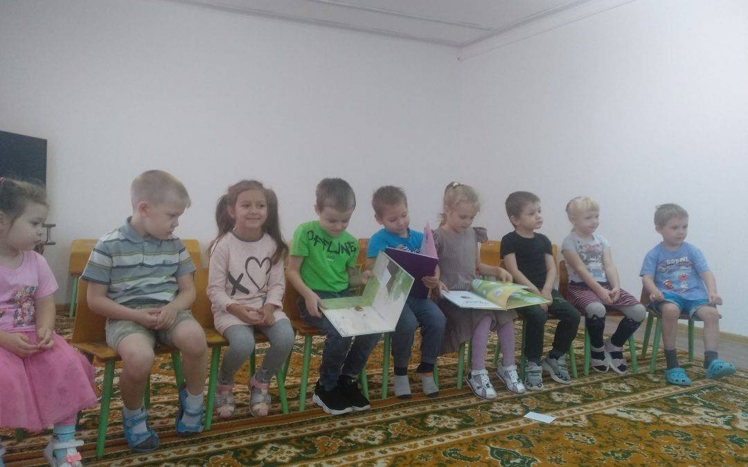 Громкие чтения в детском саду «Библиотечный десант в гостях у детворы»